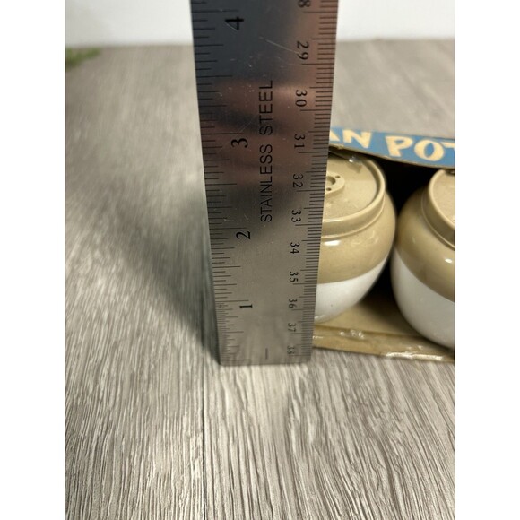 Vintage Bean Pot Salt & Pepper Shakers Plastic In Original Box Bee Plastics Inc - Picture 7 of 7